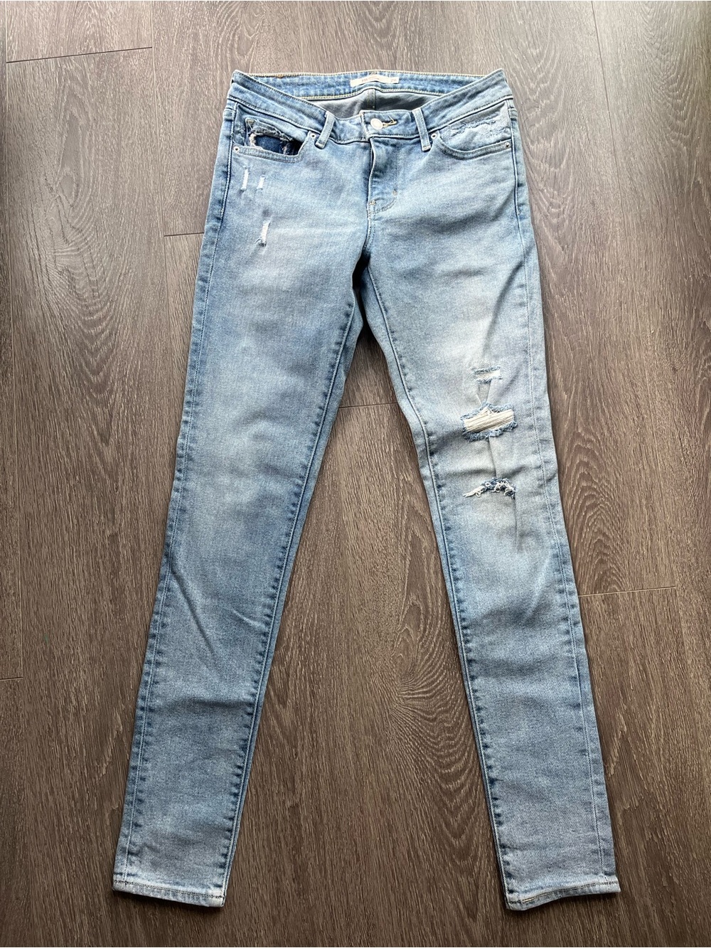 Levi's Women’s Light Blue Ripped 711 Skinny Jeans